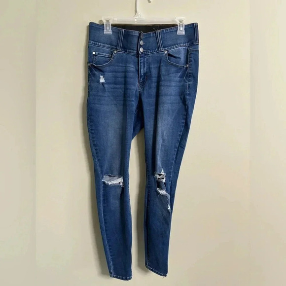 A Beautiful Soul Button Fly Stretch Size 10 Jeans High Rise Denim Distressed - Picture 1 of 6